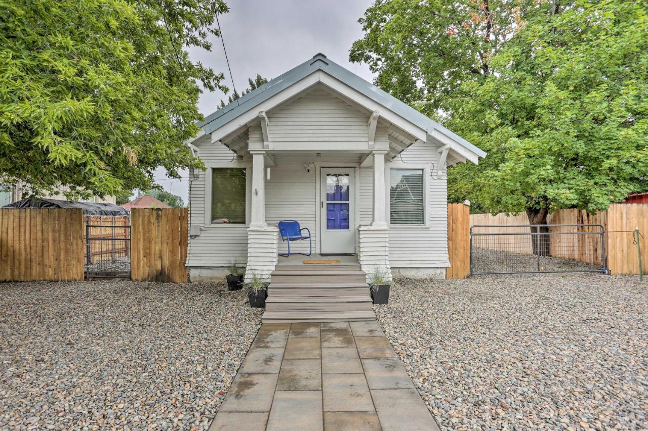 Pet-Friendly Baker City Escape With Private Yard! Kültér fotó